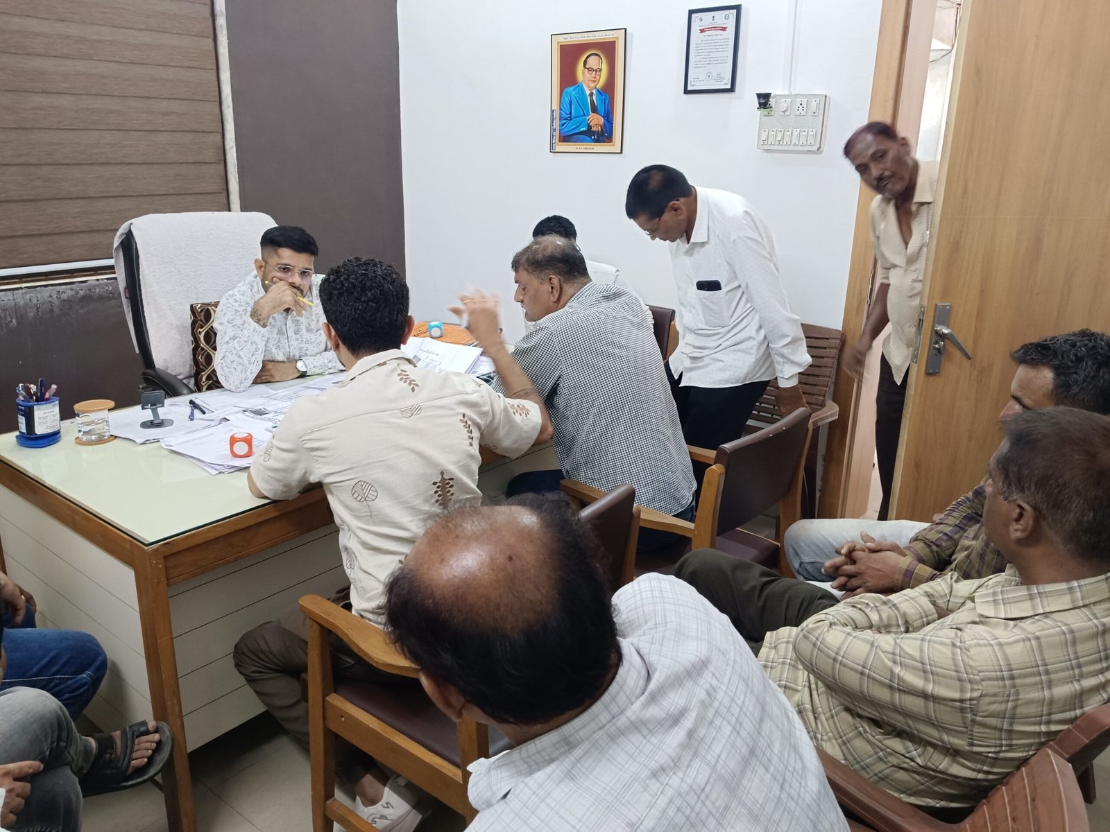 ઉપલેટાની દ્વારકાધીશ સોસાયટીમાં મંજૂર થયેલા રસ્તા પર ગેરકાયદેસર બાંધકામ અને દબાણ