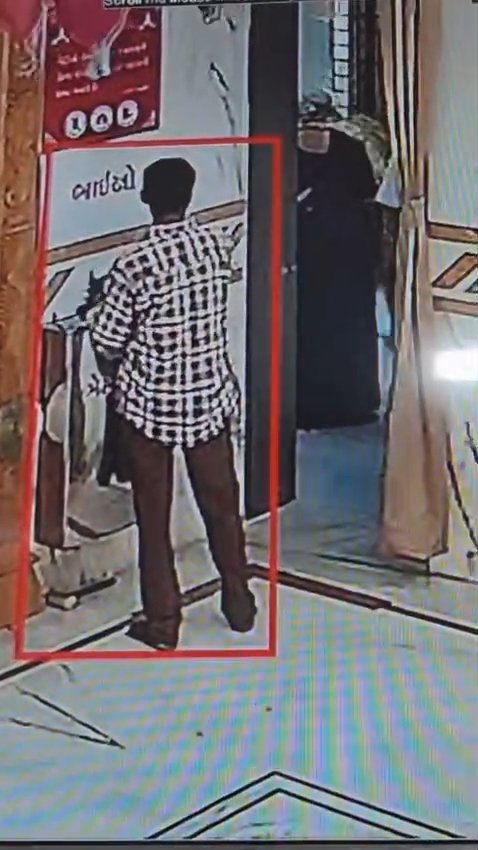 ઉના પોલીસની કામગીરી સામે સવાલ: પાકીટ ચોરનાર તસ્કરને છોડી મૂક્યો?