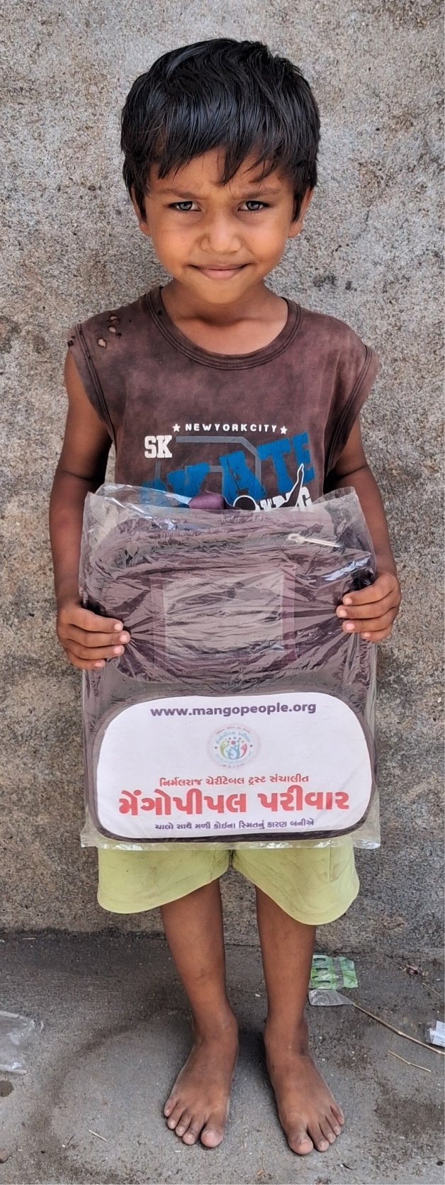 મેંગોપીપલ પરિવારનો શિક્ષણને પ્રોત્સાહન આપતો સેવાયજ્ઞ, જરૂરિયાતમંદ બાળકોને શૈક્ષણિક કીટ અર્પણ