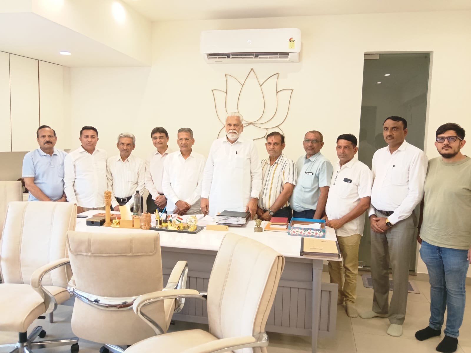 કોઠારીયા બ્રિજ, કોરાટ ચોક, પારડી પૂલ સહિત ગોંડલ સુધી ચાલતા કામગીરી સમીક્ષા કરતા સાંસદ