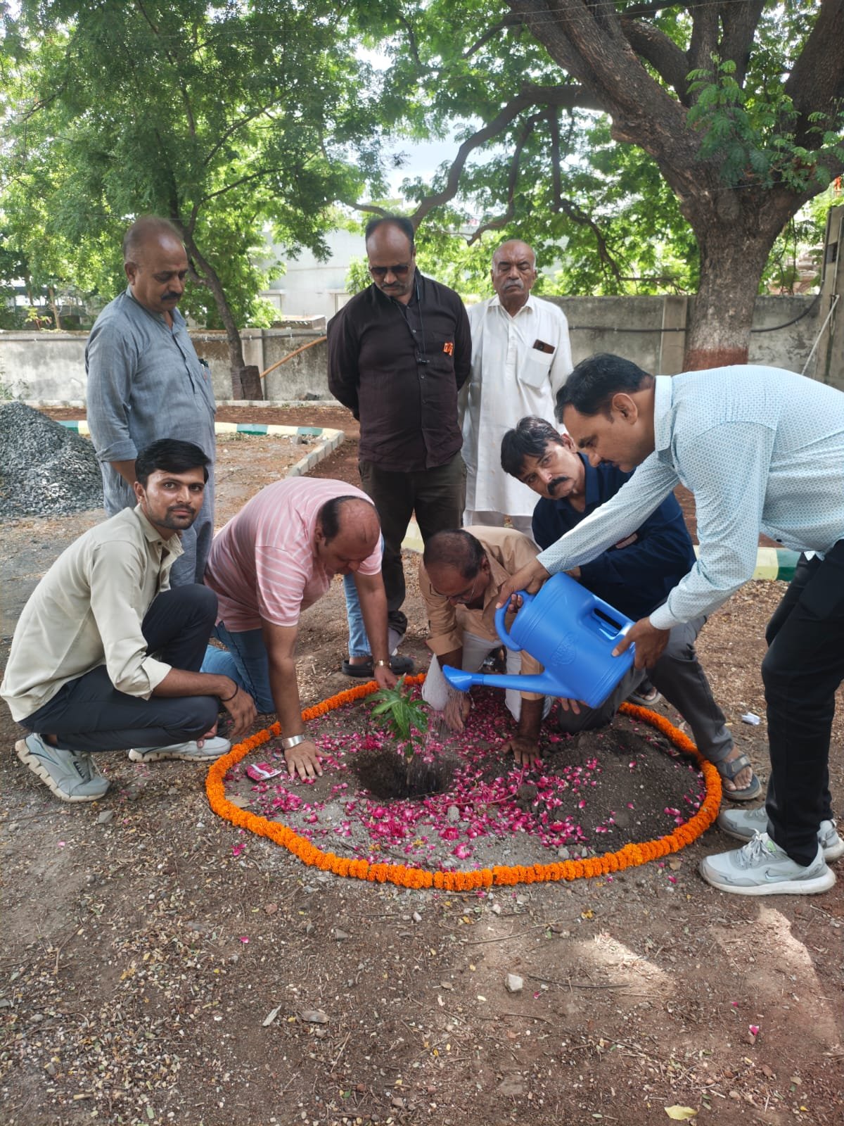 “વિશ્વ પર્યાવરણ દિવસ” નિમિત્તે રાજકોટ મહાનગરપાલિકા દ્વારા શહેરના ૧૮ સ્થળોએ ૭૫૦થી વધુ વૃક્ષોનું વાવેતર