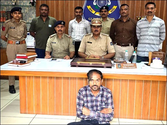 પારડીમાં થયેલ મહિલાની હત્યાનો ભેદ ઉકેલવા શાપર પોલીસે વેશપલ્ટો કરી હત્યારા પ્રેમીને હરિદ્વારથી દબોચ્યો