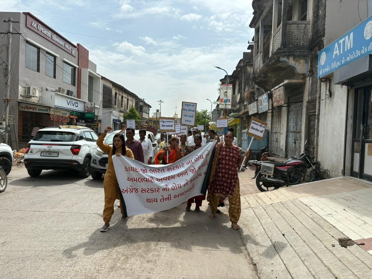 ગોંડલ વીજપોલના વિરોધમાં ખેડૂતોની વિશાળ રેલી, ‘આપ’ નેતા જોડાતા રાજકીય ગરમાવો