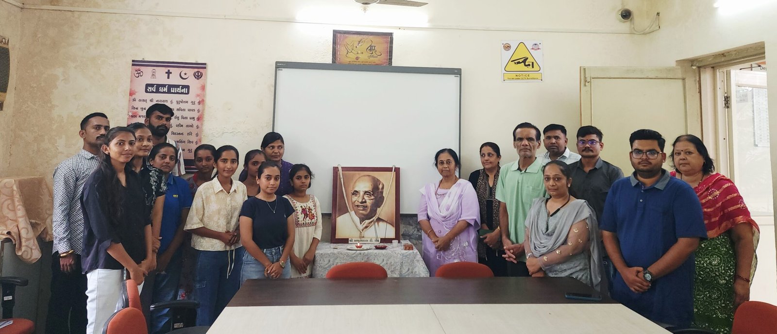 પત્રકાર ભવન દ્વારા સ્વ. અમૃતલાલ શેઠની પુણ્યતિથિએ શ્રદ્ધાસુમન અર્પણ