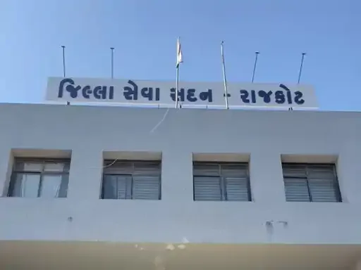  મામલતદાર કચેરીમાં આવકના દાખલા, અન્ય પ્રમાણપત્રો માટે અરજદારોને ધક્કા