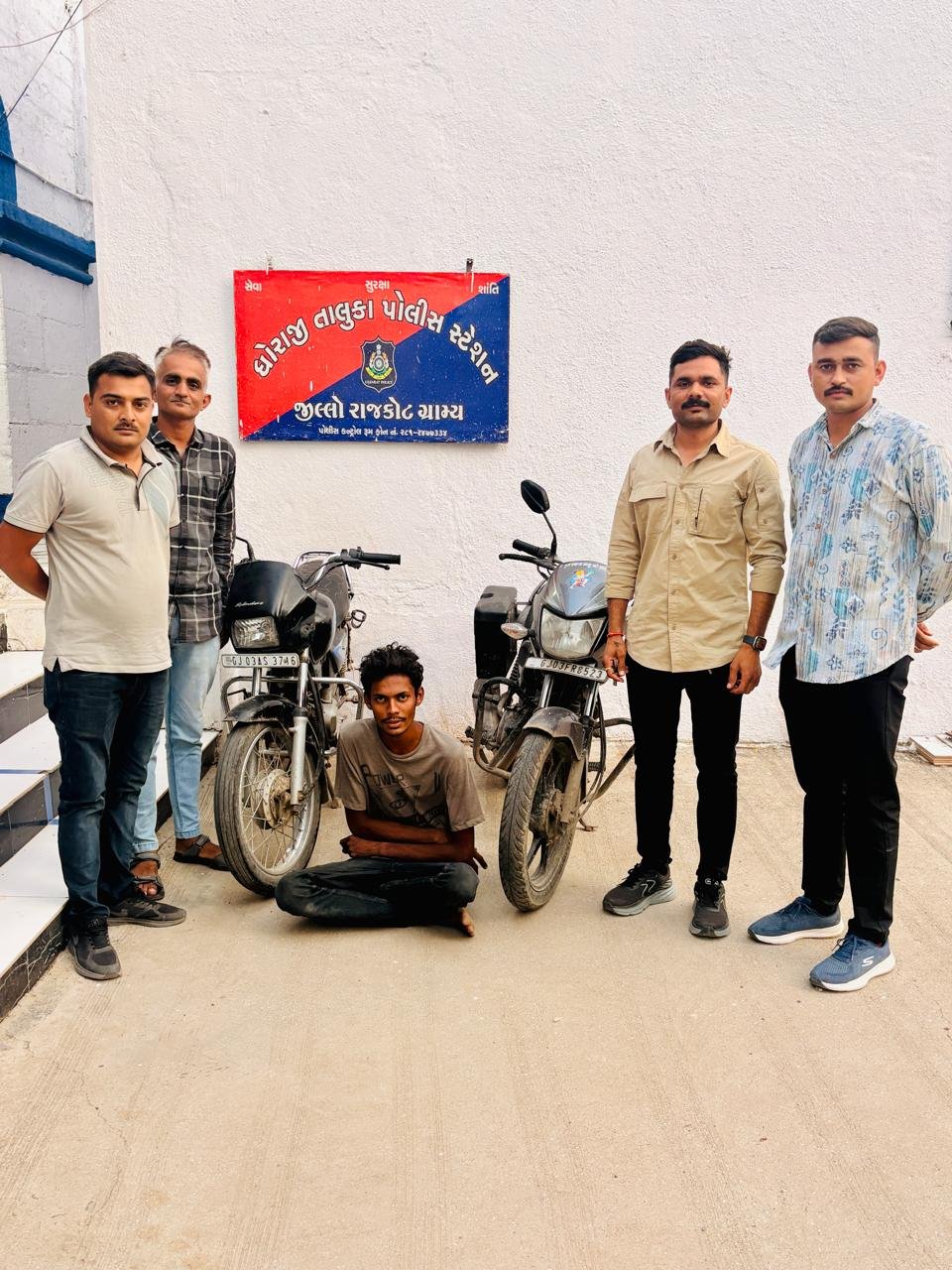 ધોરાજીમાં બે મોટરસાયકલ ચોરી કરનાર આરોપી ઝડપાયો