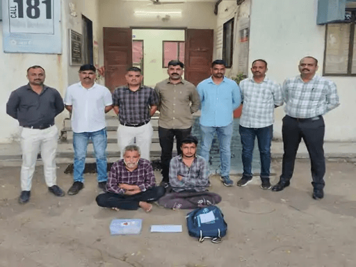 ભાવનગરમાં બે મહિનામાં ૪ ઘરફોડ ચોરી કરનાર બે શખ્સો રૂ. ૯.૪૦ લાખના મુદ્દામાલ સાથે ઝડપાયા