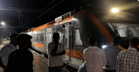  અમદાવાદ-ભૂજ નમો ભારત રેપીડ ટ્રેનના એન્જિનમાં ખામી, ત્રણ કલાક યાત્રિકો રઝળ્યા