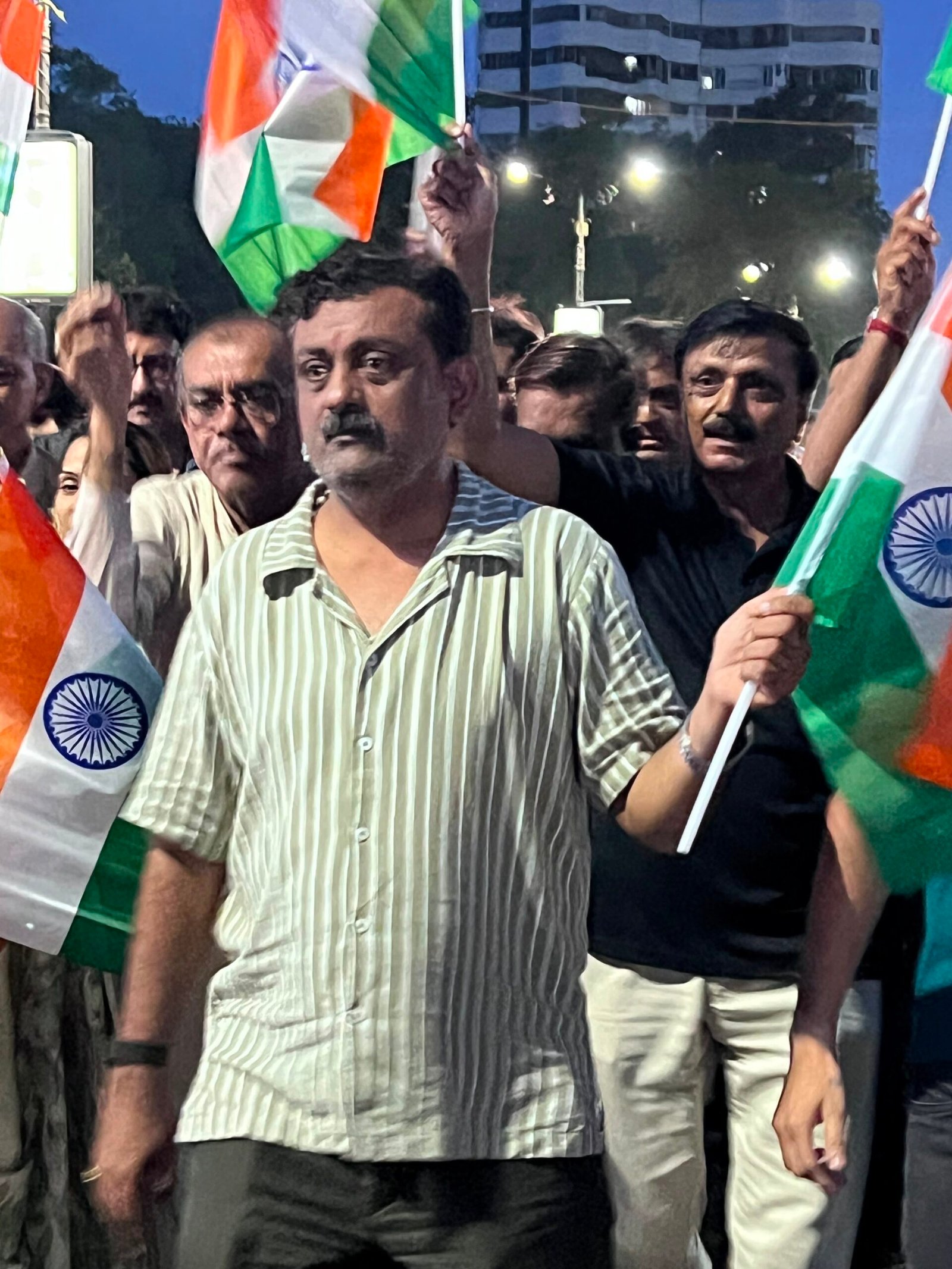 રાજકોટ શહેર કોંગ્રેસ દ્વારા વિદ્યાર્થીઓ અને યુવાનોની જીતને સમર્પિત વિજય માર્ચ યોજાઇ (પેટા) નીટ પેપર લીક પરીક્ષામાં જીવ ગુમાવનાર છાત્રોને શ્રદ્ધાંજલિ પાઠવાઇ