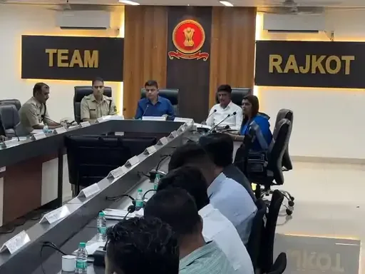 રાજકોટમાં વરસાદ ખેંચાતા પશુઓના ઘાસચારા વિતરણ અંગે સંકલનમાં નિર્ણય