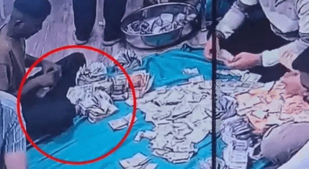 અંબાજી મંદિરમાં દાનની ચોરી? CCTV વાયરલ