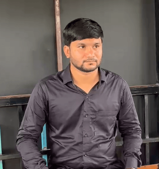 અક્ષર ન લખતા માસૂમ બાળકને ટિચરે ડામ આપ્યા