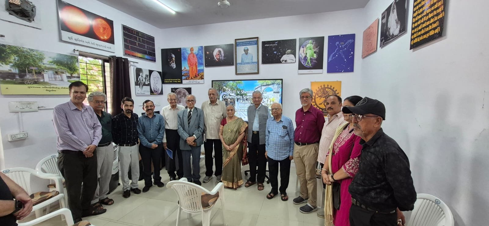 ભારતના પૂર્વ અધ્યક્ષ અણુશક્તિ કમિશનના ચેરમેન ડૉ. અનિલ કાકોડકરે લોક વિજ્ઞાન કેન્દ્રની લીધી મુલાકાત