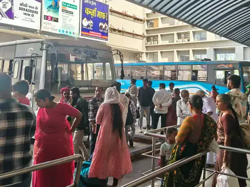 રાજકોટ ST વિભાગની ૮૦૦ ટ્રીપ ભારે વરસાદના કારણે કરાઈ કેન્સલ