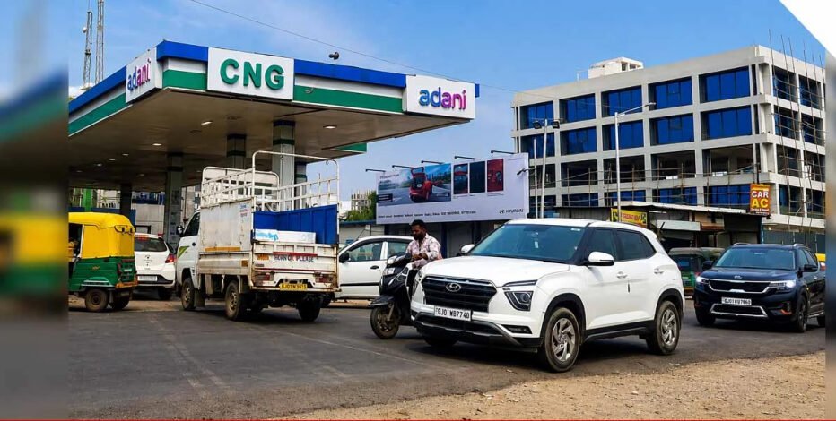 અદાણી CNG વધુ રૂ.૪ મોંઘો, ૧૨ દિવસમાં બીજી વખત ભાવ વધારો
