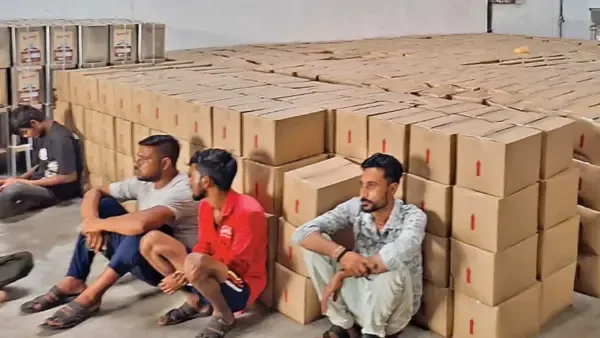 નકલી ઘી બનાવતી ફેક્ટરી ઝડપાઈ, મહિને 30 હજાર કિલોનું થતું વેંચાણ