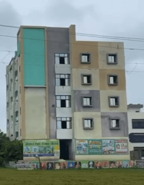 ત્રંબાની ડ્રીમલેન્ડ સ્કૂલમાં છાત્રોને પ્રિન્સીપાલે ફડાકા માર્યા