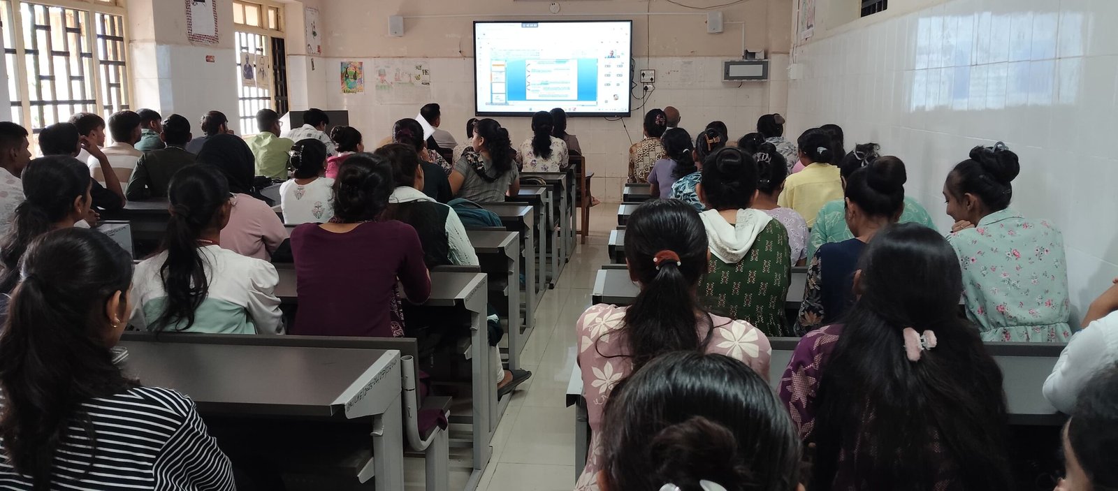 જૂનાગઢની બહાઉદ્દીન કોલેજ ખાતે SSIP સેન્સિટાઈઝેશન પ્રોગ્રામ યોજાયો