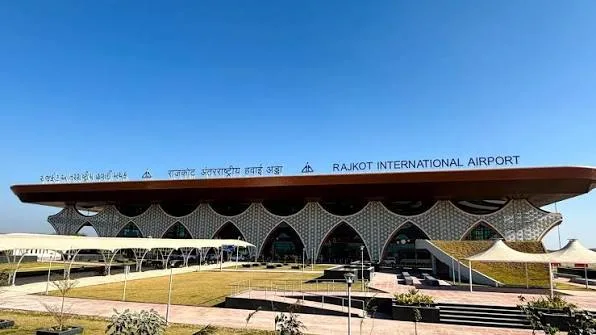 ઇન્ટરનેશનલ ફલાઇટ અંગે રાજકોટના સાંસદે પૂછેલા પ્રશ્નનો મળ્યો સરકારી જવાબ