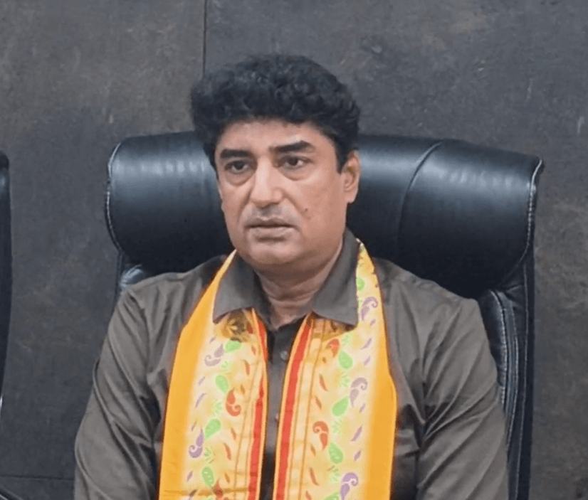 રાજકોટમાં દૂષિત પાણીની સમસ્યા અંગે મેયરની ખુલ્લી કબૂલાત: ડ્રેનેજ ભળવા અને જૂની પાઇપલાઇનને ગણાવી જવાબદાર