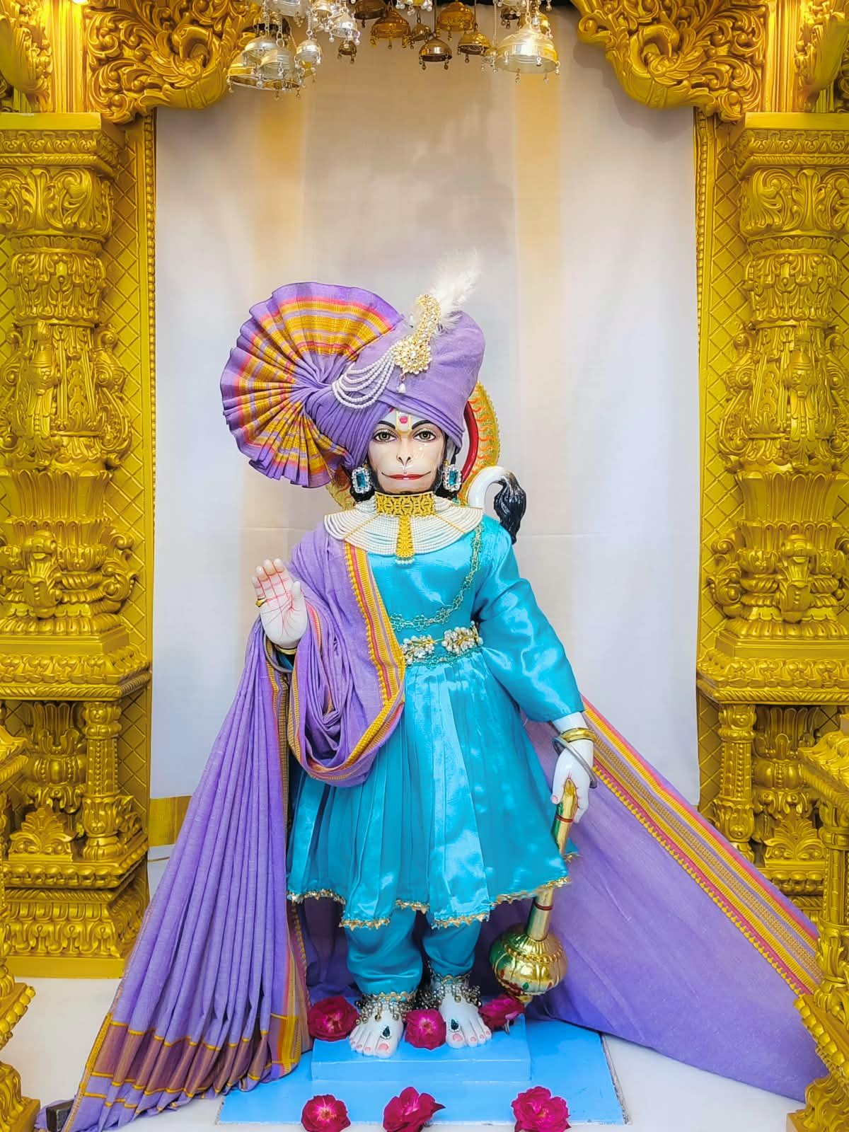 શીતળ દિવ્યતા વચ્ચે નવયૌવનમય શ્રી સંકલ્પસિદ્ધ હનુમાનજી મહારાજ