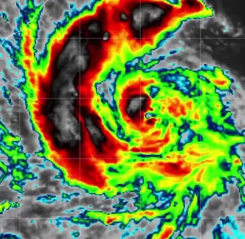 અર્બન ચક્રાવત શકિતશાળી બન્યુ, ૧૪૦ની ઝડપે પવન ફૂંકાશે