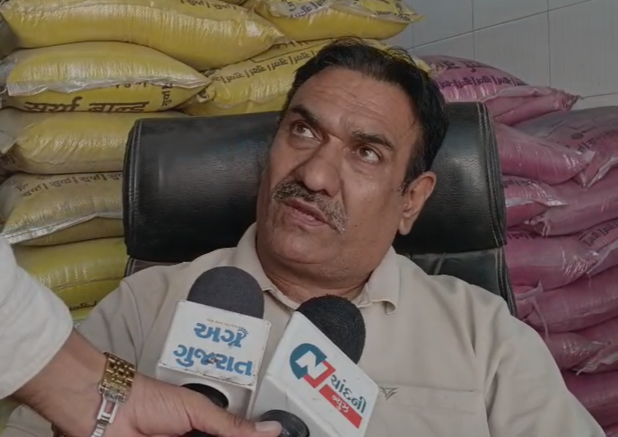  દિવાળી પૂર્વે રંગોળી ખરીદીમાં તેજી: રાજકોટની બજારમાં ભીડ
