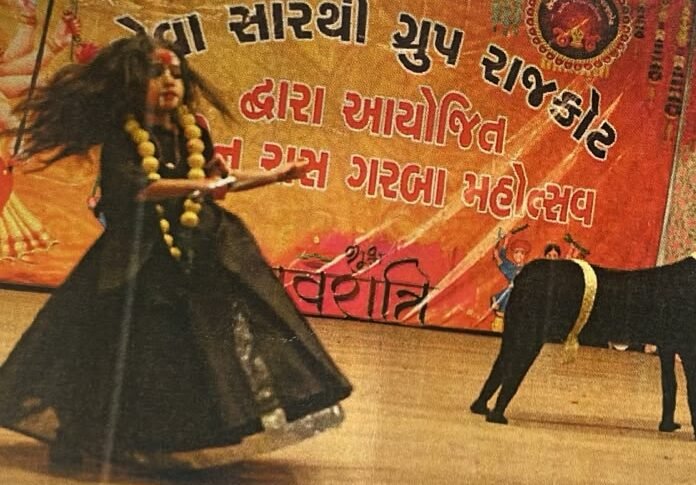 પ્રાચીન ગરબી મહોત્સવમાં ૨૨૦ બાળાઓએ રાસની રમઝટ બોલાવી